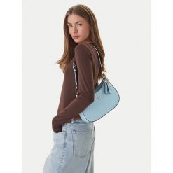 Torebka Guess. Niebieskie torebki klasyczne damskie Guess, bez dodatków. Za 609.99 zł.