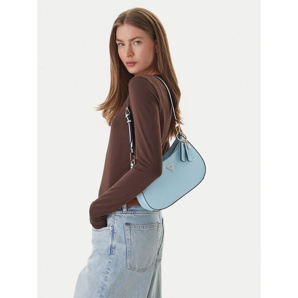 Torebka Guess. Niebieskie torebki klasyczne damskie Guess, bez dodatków. Za 334.99 zł.