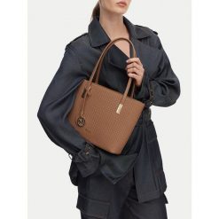 Torebka MEXX. Brązowe torebki klasyczne damskie Mexx, bez dodatków. Za 119.99 zł.