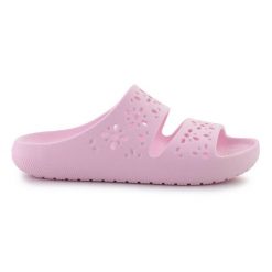 Klapki Crocs Classic Floral Cutout sandal 210966-6ZW różowe. Czerwone klapki damskie w ażurowe wzory, bez obcasa, bez zapięcia. Za 287.57 zł.