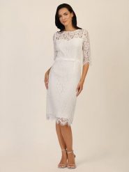 APART Sukienka w kolorze kremowym rozmiar: 38. Brązowe sukienki damskie Apart, bez wzorów, z koronki, bez ramiączek. Za 295.99 zł.