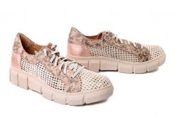 MACIEJKA 05850-25/00-1 złoty, półbuty damskie. Żółte półbuty damskie Maciejka, na lato, w ażurowe wzory, ze skóry, bez obcasa, na koturnie, bez zapięcia. Za 444.90 zł.