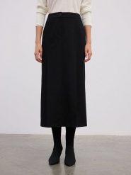 BGN Spódnica w kolorze czarnym rozmiar: 40. Czarne spódnice damskie BGN, na co dzień, bez wzorów, midi. Za 118.28 zł.