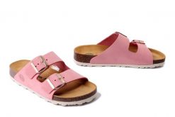 DR. BRINKMANN 700696-42 rosa, klapki damskie. Czerwone klapki damskie Dr. Brinkmann, bez wzorów, ze skóry, bez obcasa, bez zapięcia. Za 264.90 zł.