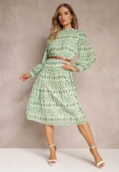 Zielona Sukienka w Etno Wzór z Paskiem i Plisowaniem Dorisia. Zielone sukienki damskie Renee, bez wzorów, eleganckie, bez ramiączek. W wyprzedaży za 111.99 zł.