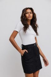 Mini spódniczka ze strukturalnej tkaniny w kolorze czarnym - EVORA MINI-XL. Czarne spódnice damskie Marsala, na co dzień, s, bez wzorów, z bawełny, eleganckie, mini. W wyprzedaży za 49.98 zł.