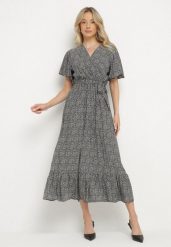 Czarna Bawełniana Kopertowa Sukienka Ozdobiona Paskiem Gulinea. Czarne sukienki damskie Born2be, z aplikacjami, z bawełny, eleganckie, bez ramiączek. Za 79.99 zł.