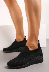 Czarne Buty Sportowe Pyrhis. Czarne obuwie sportowe casual damskie Born2be, z materiału. Za 64.99 zł.