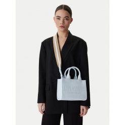 Torebka LOVE MOSCHINO. Niebieskie torebki klasyczne damskie Love Moschino, bez dodatków. Za 546.99 zł.