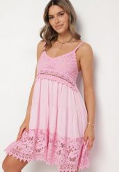 Różowa Rozkloszowana Sukienka w Haftowany Wzór Mavironne. Czerwone sukienki damskie Born2be, bez wzorów, eleganckie, bez ramiączek. W wyprzedaży za 84.99 zł.