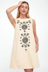 Sukienka z haftem Donald WEEKEND MAX MARA. Sukienki damskie Weekend Max Mara, bez wzorów, bez ramiączek. W wyprzedaży za 1,041.75 zł.