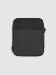 4F Saszetka crossbody uniseks - czarna Uniwersalny. Czarne nerki i saszetki damskie 4F, bez wzorów, z dzianiny. Za 129.99 zł.