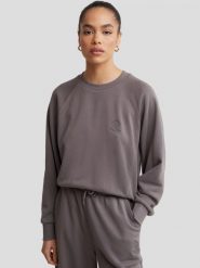 Bluza damska z haftem na piersi szara Mindy 903. Szare bluzy damskie Big Star, l, bez wzorów, z bawełny, bez kaptura. W wyprzedaży za 159.99 zł.