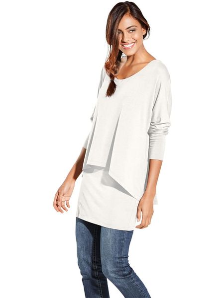 Heine Koszulka w kolorze kremowym rozmiar: 50. Brązowe bluzki damskie Heine, bez wzorów, bez kołnierzyka, bez ramiączek. Za 92.21 zł.