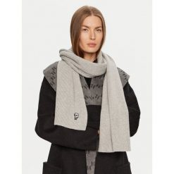 Szalik KARL LAGERFELD. Szare szaliki damskie KARL LAGERFELD, bez wzorów. Za 569.99 zł.