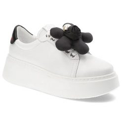 Białe Sneakersy Chebello Eleganckie Obuwie Z Kwiatem. Białe obuwie sportowe damskie CheBello, na wiosnę, ze skóry, bez zapięcia. Za 569.00 zł.
