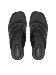 Tommy Hilfiger Japonki FW0FW09216 Czarny. Czarne klapki damskie Tommy Hilfiger, bez wzorów, ze skóry, bez obcasa, bez zapięcia. Za 359.99 zł.
