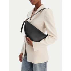 Torebka GINO ROSSI. Czarne torebki klasyczne damskie Gino Rossi, bez dodatków. Za 259.99 zł.