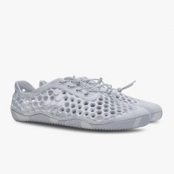 Buty barefoot damskie Vivobarefoot Ultra III. Szare obuwie trekkingowe damskie VIVOBAREFOOT, z materiału, bez zapięcia. Za 597.35 zł.