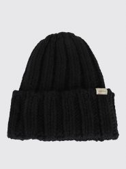 Woolrich Czapka "Chunky" w kolorze czarnym rozmiar: onesize. Czarne czapki damskie Woolrich, bez wzorów, z materiału. Za 271.03 zł.