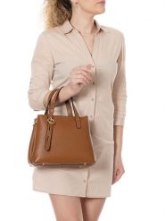 Lia Biassoni Skórzana torebka "Verney" w kolorze jasnobrązowym - 28 x 21 x 12 cm rozmiar: onesize. Brązowe torebki klasyczne damskie Lia Biassoni, z materiału, przez ramię, bez dodatków. Za 347.99 zł.