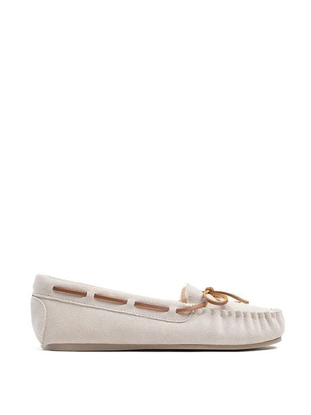 NICEBAY Mokasyny "Conrad" w kolorze złamanej bieli rozmiar: 36. Białe mokasyny damskie NICEBAY, z materiału, bez obcasa. Za 130.99 zł.