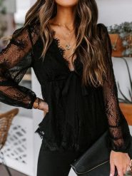 Milan Kiss Bluzka w kolorze czarnym rozmiar: S. Czarne bluzki damskie Milan Kiss, s, bez wzorów, z koronki, bez kołnierzyka, bez ramiączek. Za 213.45 zł.