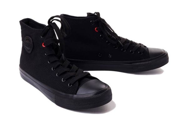 BIG STAR T274033 czarny, trampki damskie. Czarne trampki damskie Big Star, bez wzorów, bez zapięcia. Za 103.92 zł.