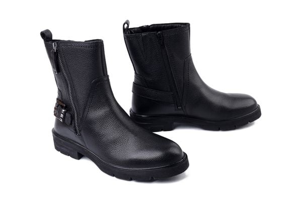 TAMARIS 1-25421-45 001 M2542145 black, botki damskie. Czarne botki damskie Tamaris, z polaru, bez obcasa, na obcasie, bez zapięcia. Za 399.90 zł.