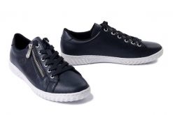RIEKER N0900-14 blue, półbuty damskie. Niebieskie półbuty damskie Rieker, bez wzorów, bez obcasa, bez zapięcia. Za 359.90 zł.