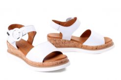 PIAZZA 910319-03 weiss, sandały damskie. Białe sandały damskie Piazza, bez wzorów, bez obcasa, bez zapięcia. Za 299.90 zł.