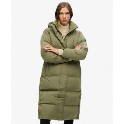 Długi pikowany płaszcz z kapturem. Zielone płaszcze damskie Superdry, bez wzorów, z kapturem. W wyprzedaży za 525.20 zł.