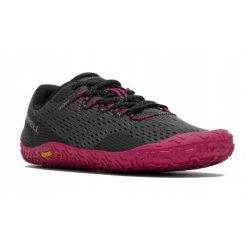 Buty biegowe dla kobiet Merrell Vapro Glove 6. Czerwone obuwie sportowe casual damskie Merrell, z materiału, bez zapięcia. Za 638.00 zł.