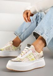 Biało-Różowe Sneakersy z Tweedowymi Zdobieniami i Przeszyciami na Platformie Ulandrelia. Białe obuwie sportowe damskie Renee, bez zapięcia. Za 99.99 zł.
