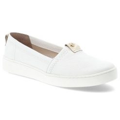 Białe Półbuty Armodo Stylowe Wsuwane Obuwie Damskie. Białe półbuty damskie Armodo, na lato, bez wzorów, ze skóry, bez obcasa, bez zapięcia. Za 249.00 zł.