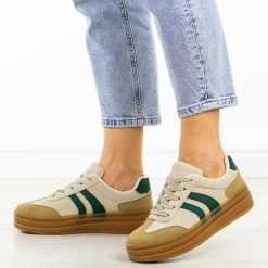Beżowe sneakersy damskie Jezzi News 6769. Brązowe obuwie sportowe damskie Jezzi, na jesień, z dresówki, bez zapięcia, trekkingowe. Za 129.00 zł.