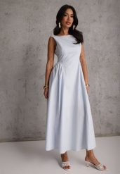 Jasnoniebieska Rozkloszowana Sukienka Koktajlowa z Bawełny z Dekoltem Łódką i Kieszeniami Fanilra. Niebieskie sukienki damskie Renee, bez wzorów, z bawełny, klasyczne, bez ramiączek. Za 159.99 zł.