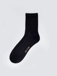 Skarpety damskie ażurowe z wizkozy czarne Holy 906. Czarne skarpetki damskie Big Star, w ażurowe wzory, z wiskozy. Za 19.99 zł.