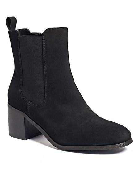 Sixth Sens Botki w kolorze czarnym rozmiar: 39. Czarne botki damskie Sixth Sens, bez obcasa, bez zapięcia. Za 165.99 zł.