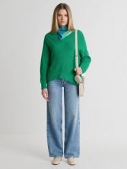 Sweter damski z wiskozy z dekoltem v-neck zielony Cyntiana 301. Zielone swetry klasyczne damskie Big Star, l, z bawełny, bez kołnierzyka. W wyprzedaży za 139.99 zł.