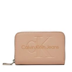 Portfel Calvin Klein Jeans. Portfele damskie Calvin Klein Jeans, bez wzorów, z jeansu. Za 129.99 zł.
