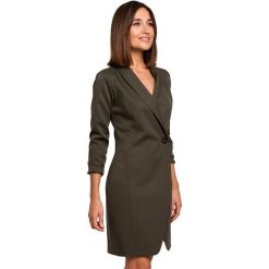 Elegancka sukienka marynarka biznesowa z kołnierzem do pracy khaki. Brązowe marynarki i żakiety damskie Stylove, s, bez wzorów, biznesowe. Za 309.00 zł.