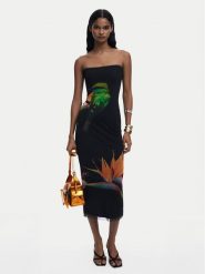 Desigual Sukienka letnia Colibri 25SWMK16 Czarny Slim Fit. Czarne sukienki damskie Desigual, bez wzorów, z syntetyku, bez ramiączek. Za 329.99 zł.