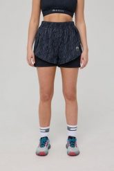 Spodenki do biegania 2 w 1 Elite - Black Tiger. Czarne spodenki sportowe damskie OOSC, s, bez wzorów, z materiału, z podwyższonym stanem, do biegania. Za 171.99 zł.