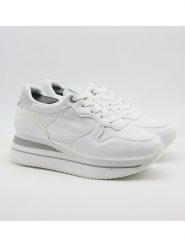 Belucci Sneakersy w kolorze białym rozmiar: 38. Białe obuwie sportowe damskie Belucci, bez zapięcia. Za 100.99 zł.