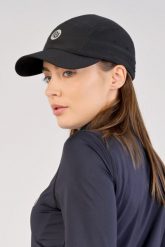 Czapka z daszkiem do biegania Unisex Nessi Sportswear. Czarne czapki z daszkiem damskie NESSI SPORTSWEAR, bez wzorów, z elastanu. Za 279.00 zł.