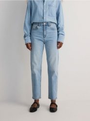 Jeansy mom fit slim - niebieski. Niebieskie jeansy damskie Reserved. W wyprzedaży za 99.99 zł.