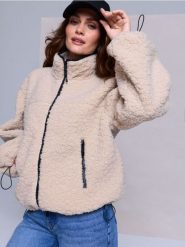 Kurtka teddy ze stójką i kieszeniami na zamek - kremowy. Białe kurtki damskie Sinsay, l, bez wzorów, bez kaptura. Za 89.99 zł.