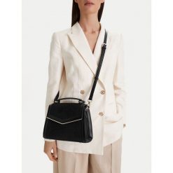 Torebka Nine West. Czarne kuferki damskie Nine West, bez wzorów, bez dodatków. Za 249.99 zł.