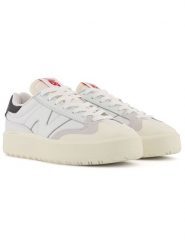New Balance Skórzane sneakersy "302" w kolorze białym rozmiar: 40. Białe obuwie sportowe damskie New Balance, z materiału, bez zapięcia. Za 346.99 zł.